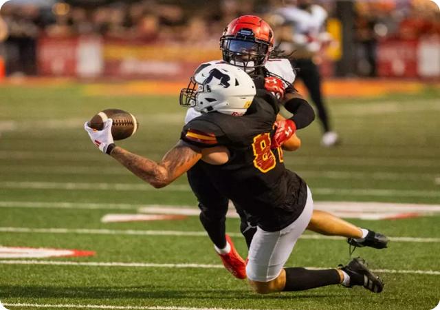 No. 4 Pitt State Topples No. 3 Ferris State, 19-3